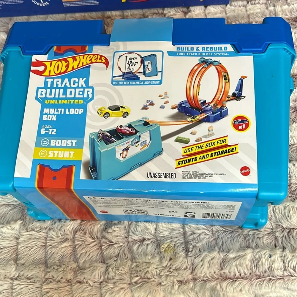 The Multi Loop includes 10 feet of track, connectors, launcher, Hot Wheels®
